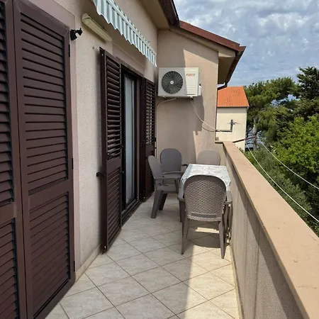 Lili Lägenhet Mali Lošinj